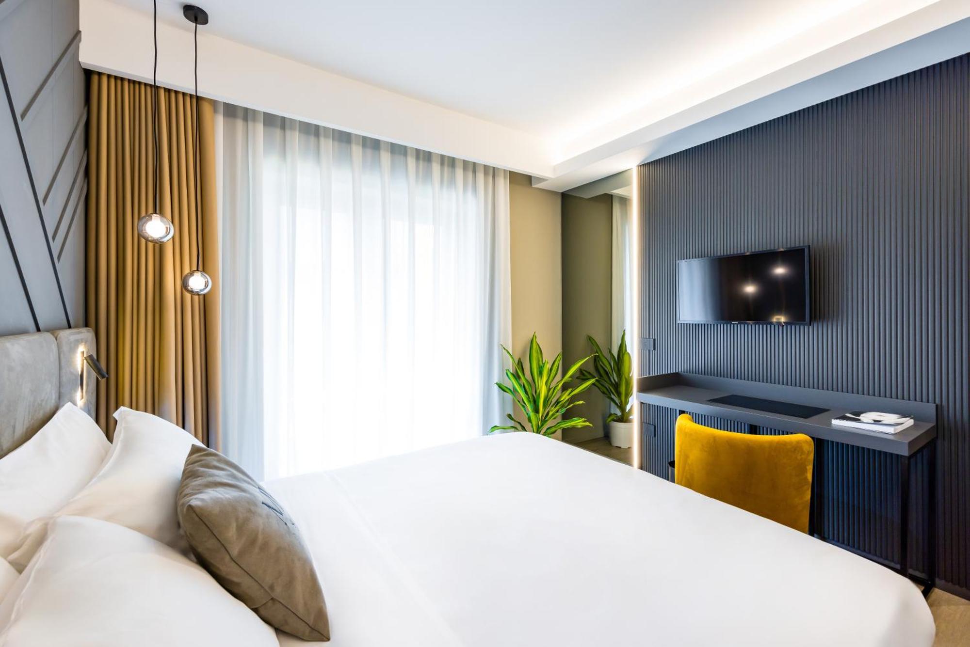 Mh Suites Plebiscito Neapol Exteriér fotografie