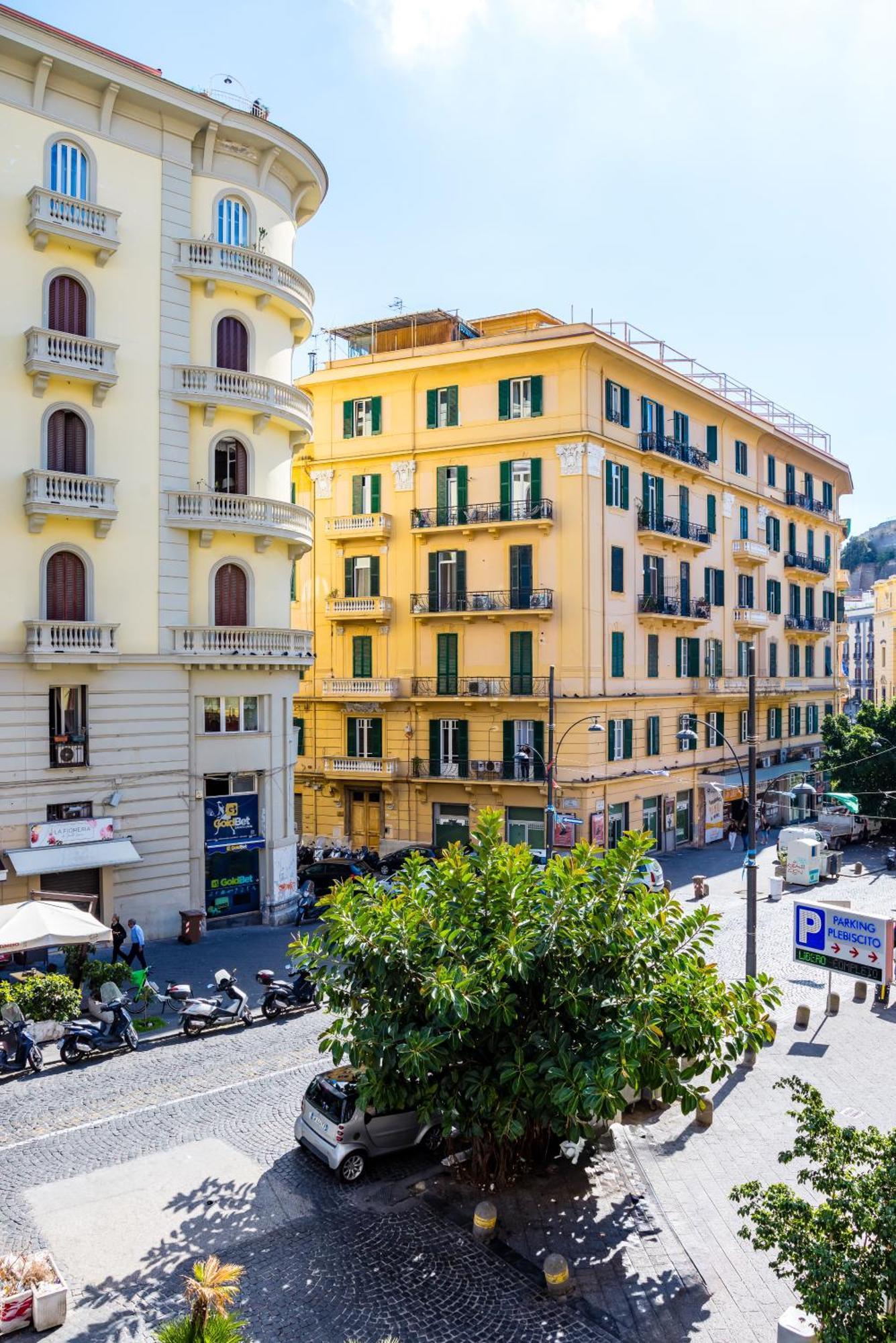 Mh Suites Plebiscito Neapol Exteriér fotografie