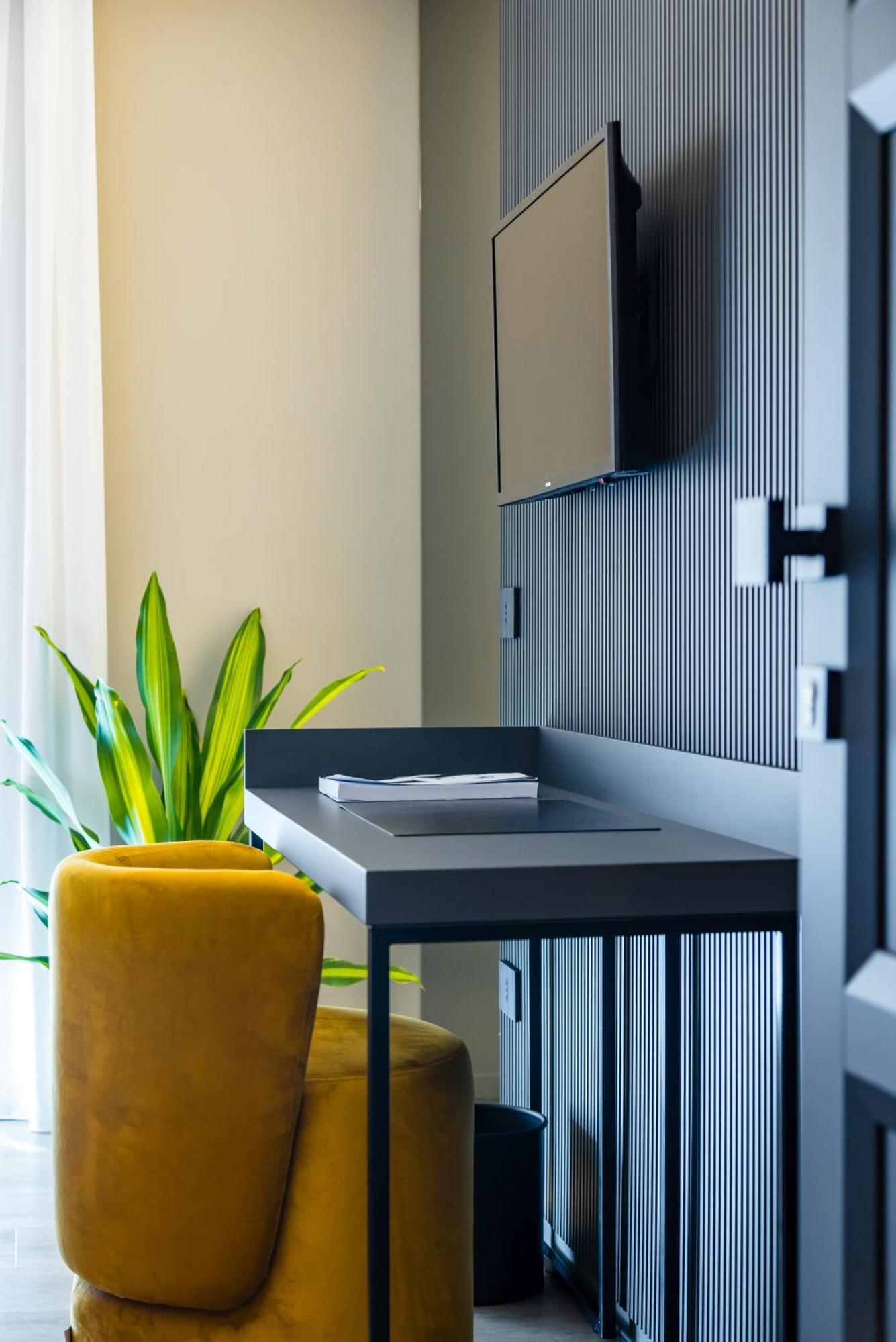 Mh Suites Plebiscito Neapol Exteriér fotografie