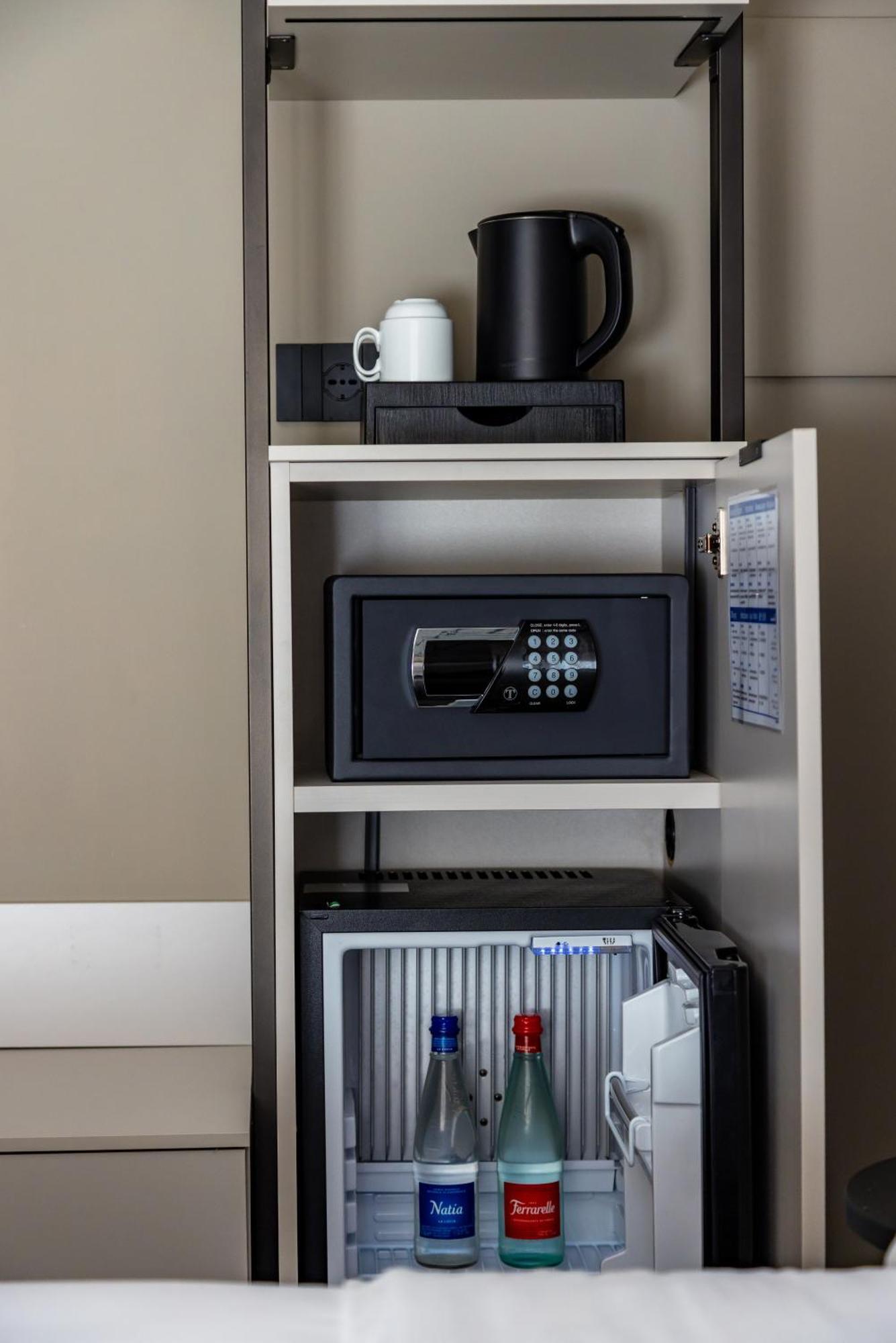 Mh Suites Plebiscito Neapol Exteriér fotografie